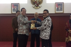 index6892016100527AM_O