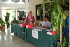 207466_215904808426094_840789_n43201425759PM_O