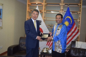 MOU Signing with AGREX Korea witnessed by Kuala Lumpur City Hall Mayor 